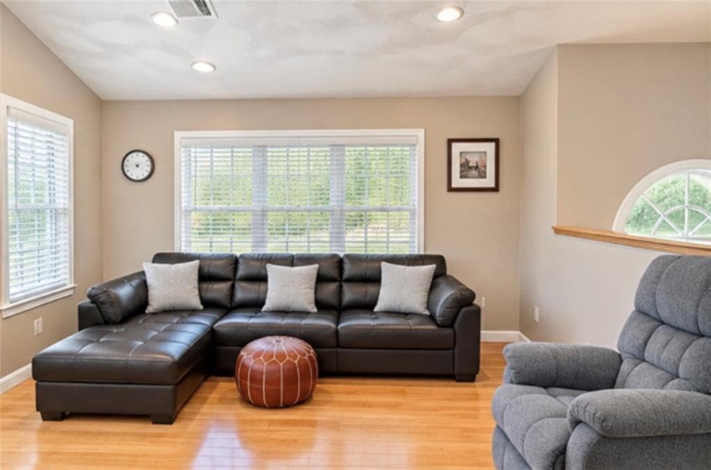Single Family Residence at 35 Doe Crossing Drive, Burrillville, photo 9 of 26