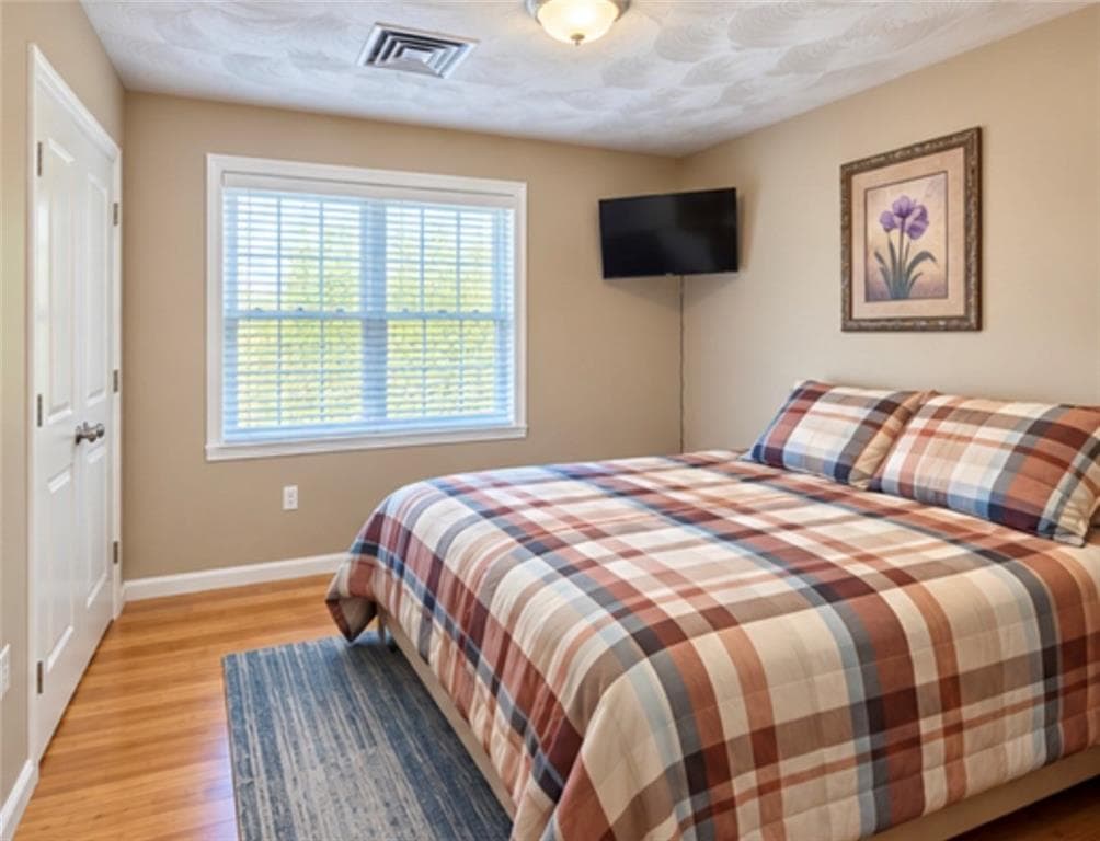 Single Family Residence at 35 Doe Crossing Drive, Burrillville, photo 10 of 26