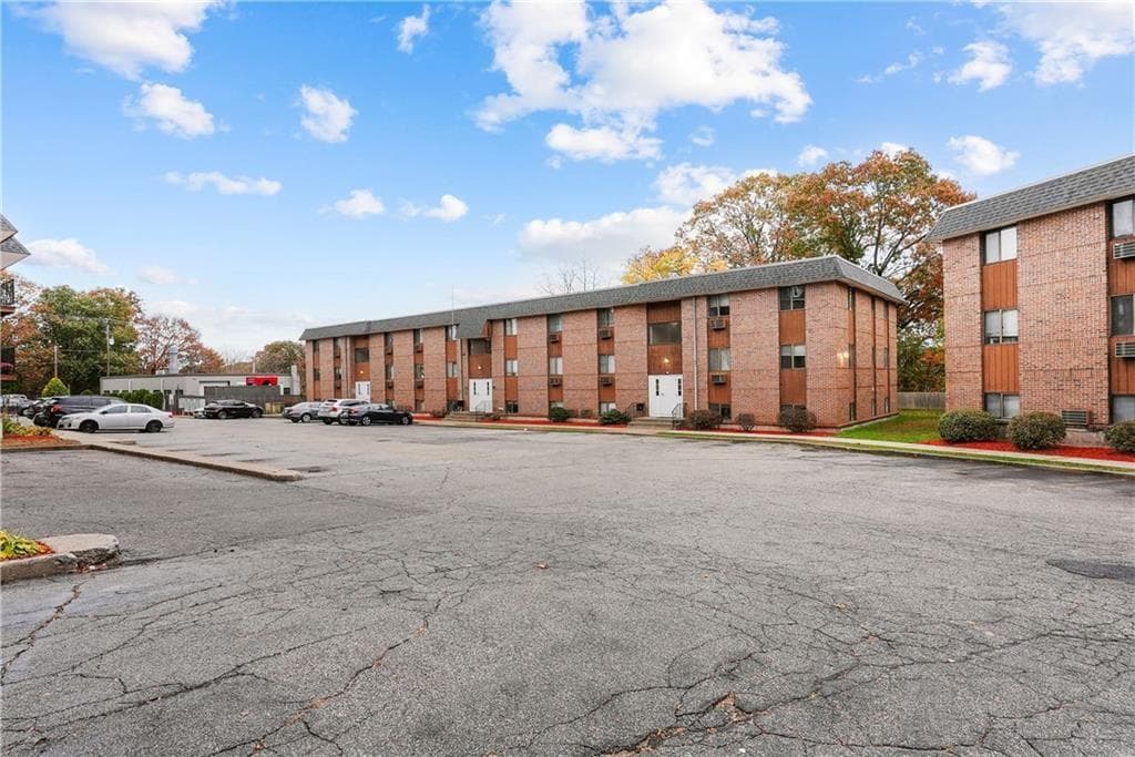 Condominium at 117 John Street UNIT 14, Lincoln, photo 23 of 28