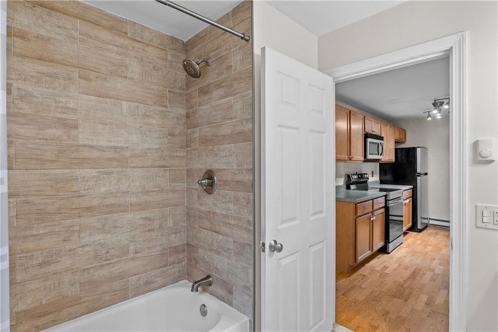 Condominium at 117 John Street UNIT 14, Lincoln, photo 17 of 28