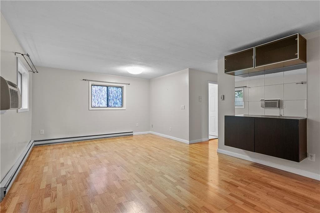 Condominium at 117 John Street UNIT 14, Lincoln, photo 7 of 28