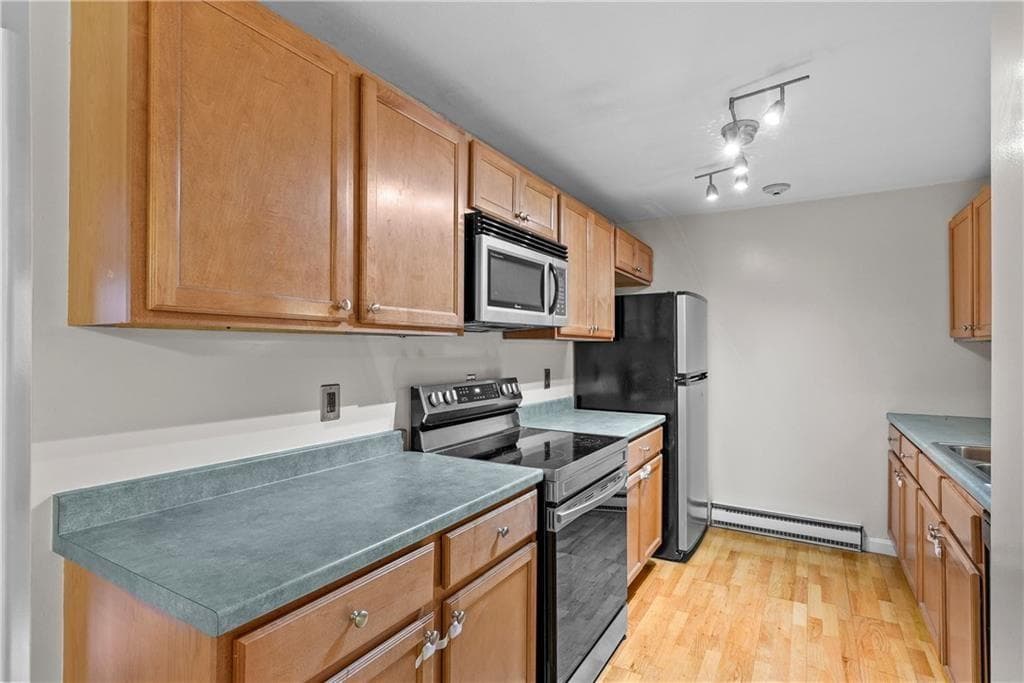 Condominium at 117 John Street UNIT 14, Lincoln, photo 3 of 28