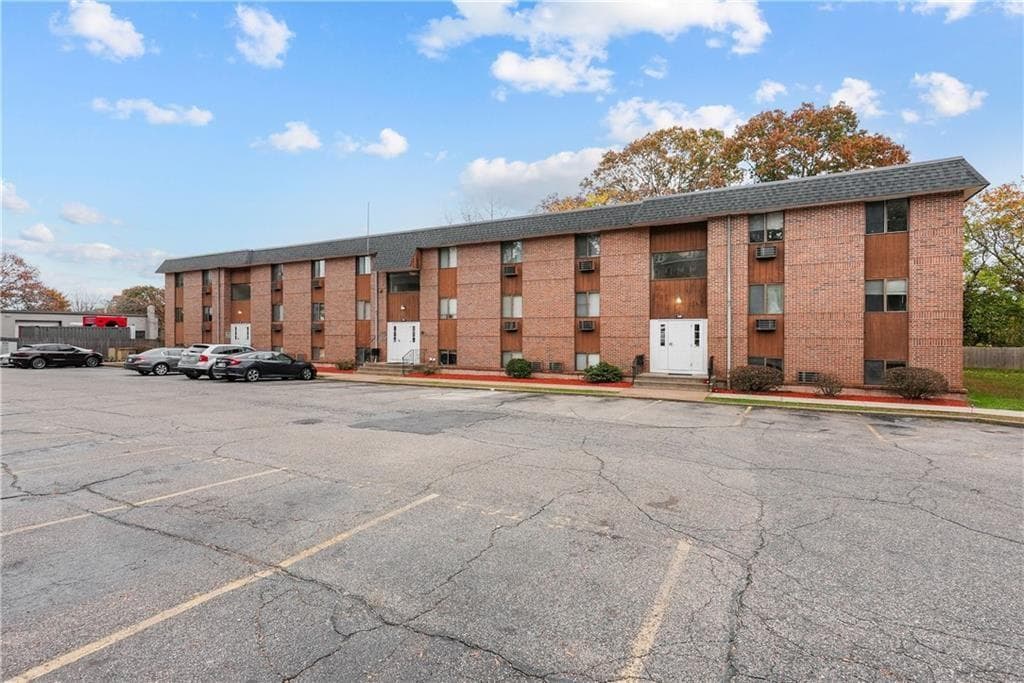 Condominium at 117 John Street UNIT 14, Lincoln, photo 24 of 28