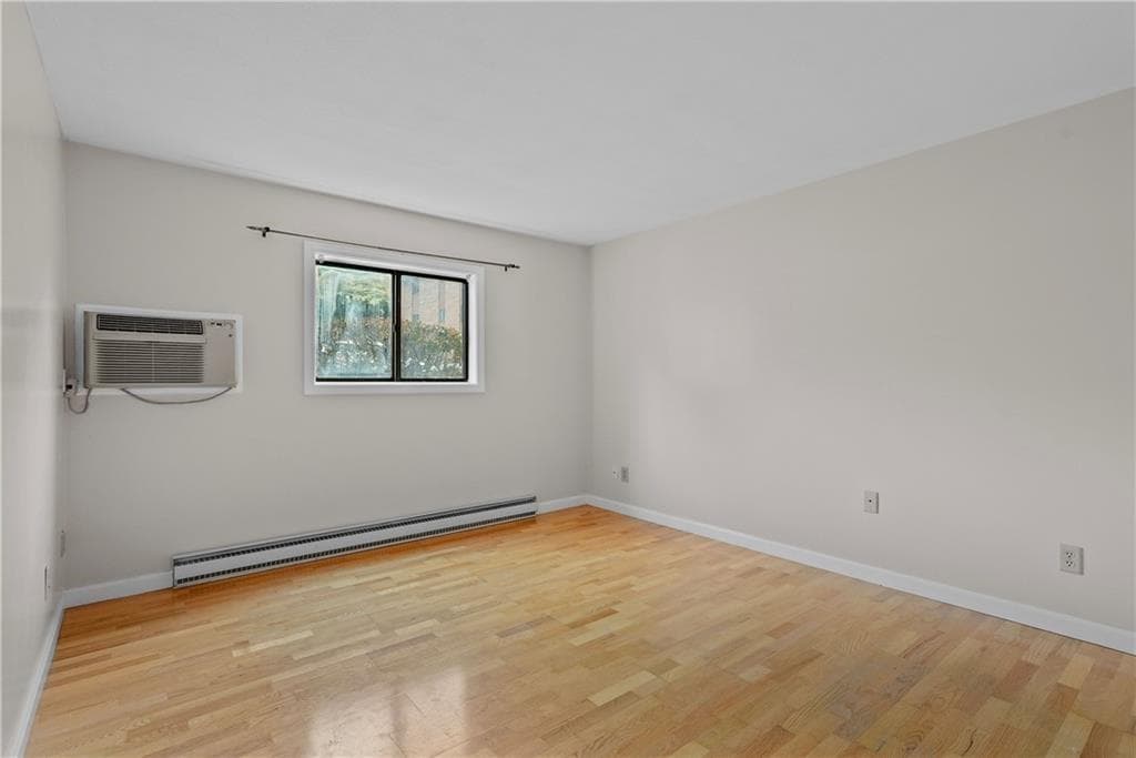 Condominium at 117 John Street UNIT 14, Lincoln, photo 14 of 28