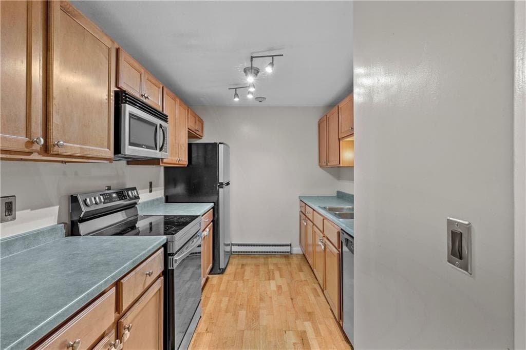 Condominium at 117 John Street UNIT 14, Lincoln, photo 4 of 28