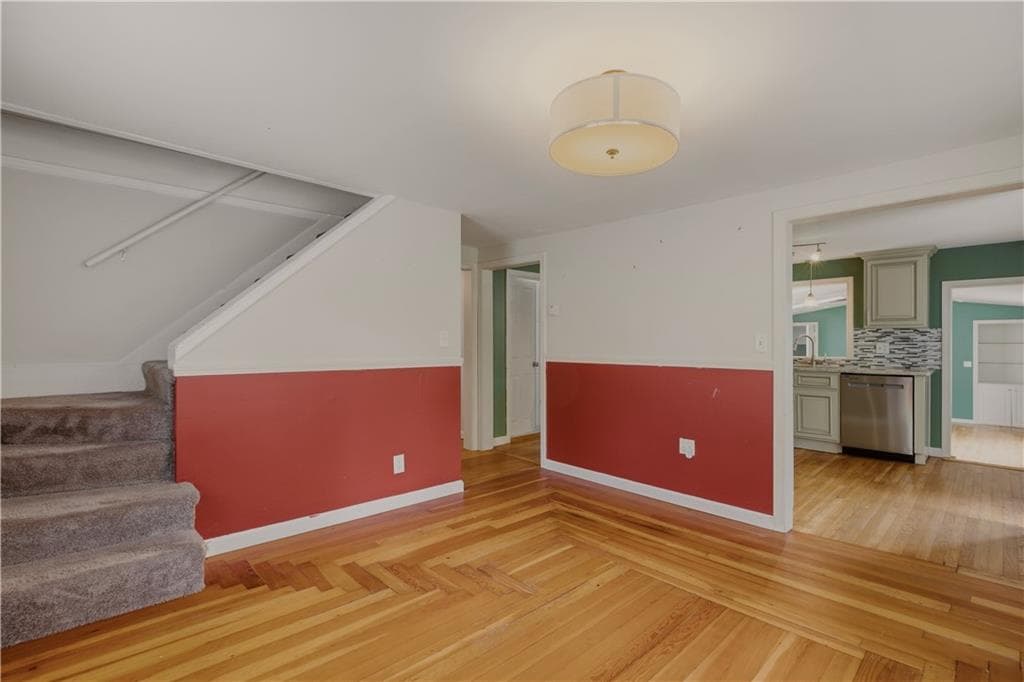 Single Family Residence at 21 King Road, Tiverton, photo 8 of 50
