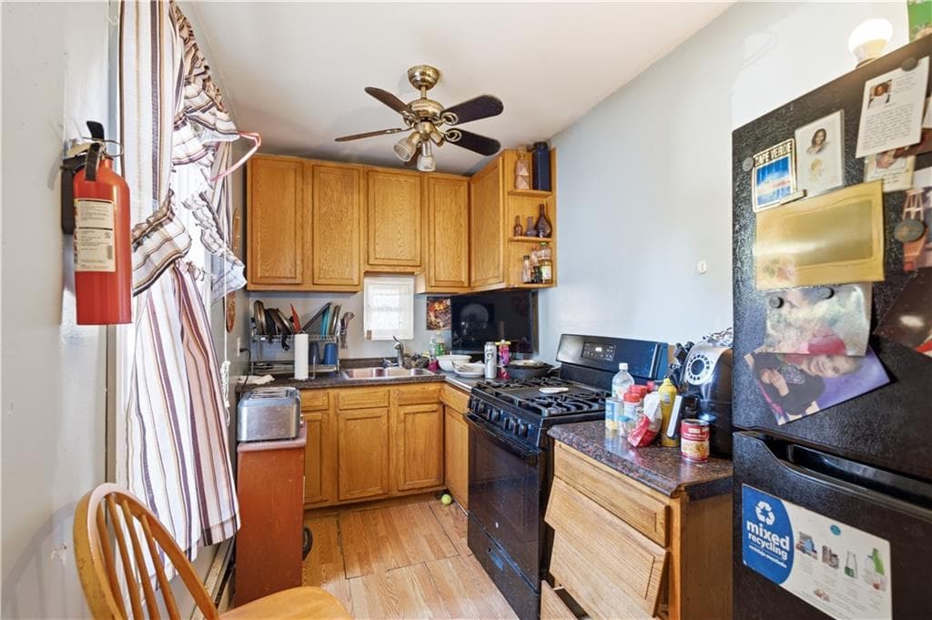 Multi Family at 32 34 Ruggles Street, Providence, photo 12 of 35