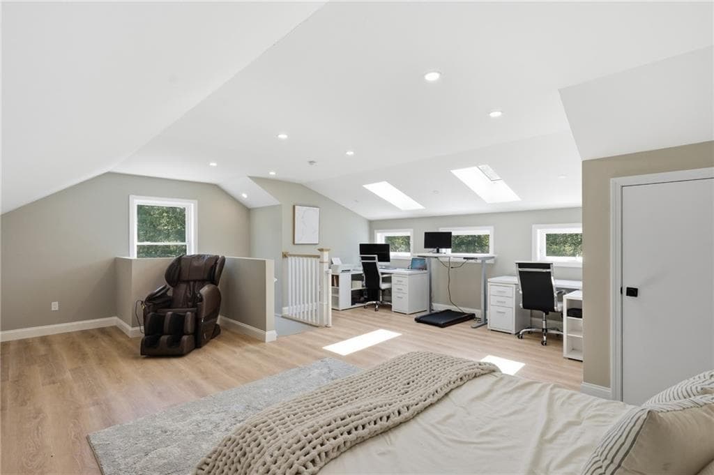 Single Family Residence at 95 Buttonwoods Road, Richmond, photo 26 of 45