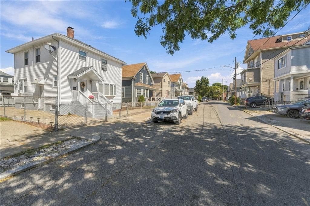 Single Family Residence at 37 Homer Street, Providence, photo 5 of 46