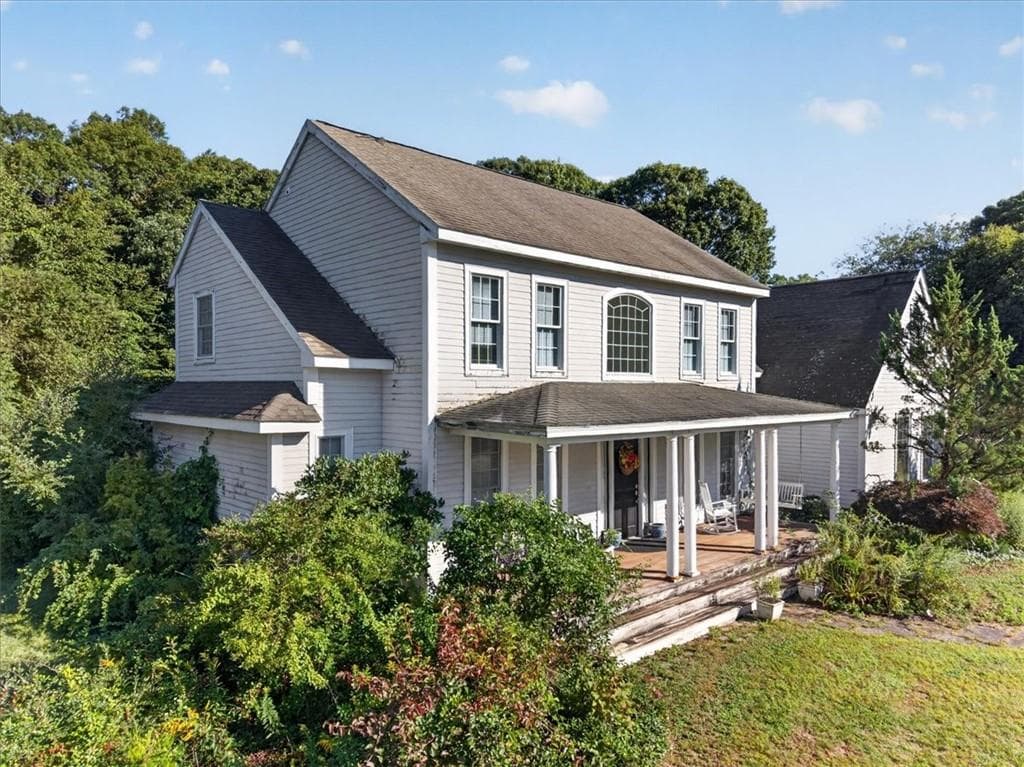 Single Family Residence at 11 Seabury Drive, Westerly, photo 2 of 50
