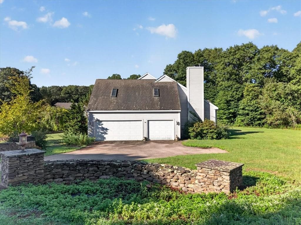 Single Family Residence at 11 Seabury Drive, Westerly, photo 6 of 50