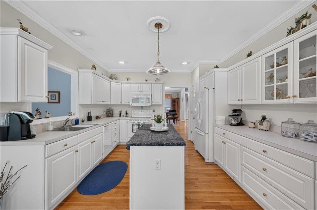 Single Family Residence at 11 Seabury Drive, Westerly, photo 13 of 50