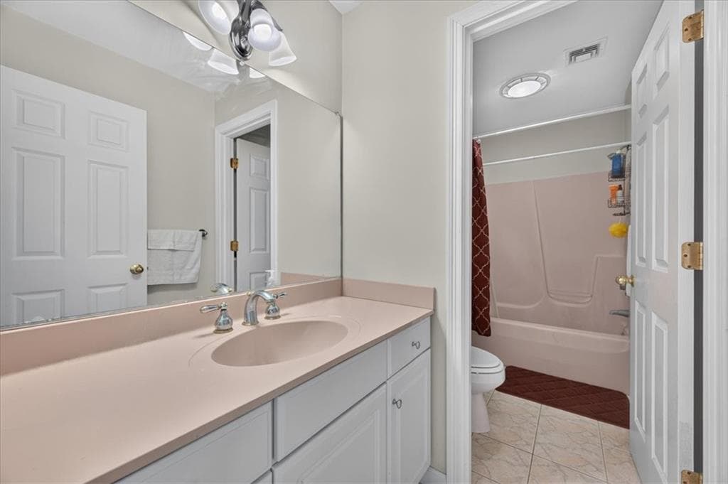 Single Family Residence at 11 Seabury Drive, Westerly, photo 37 of 50