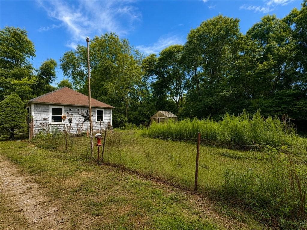 Single Family Residence at 102 Colvintown Road, Coventry, photo 27 of 31