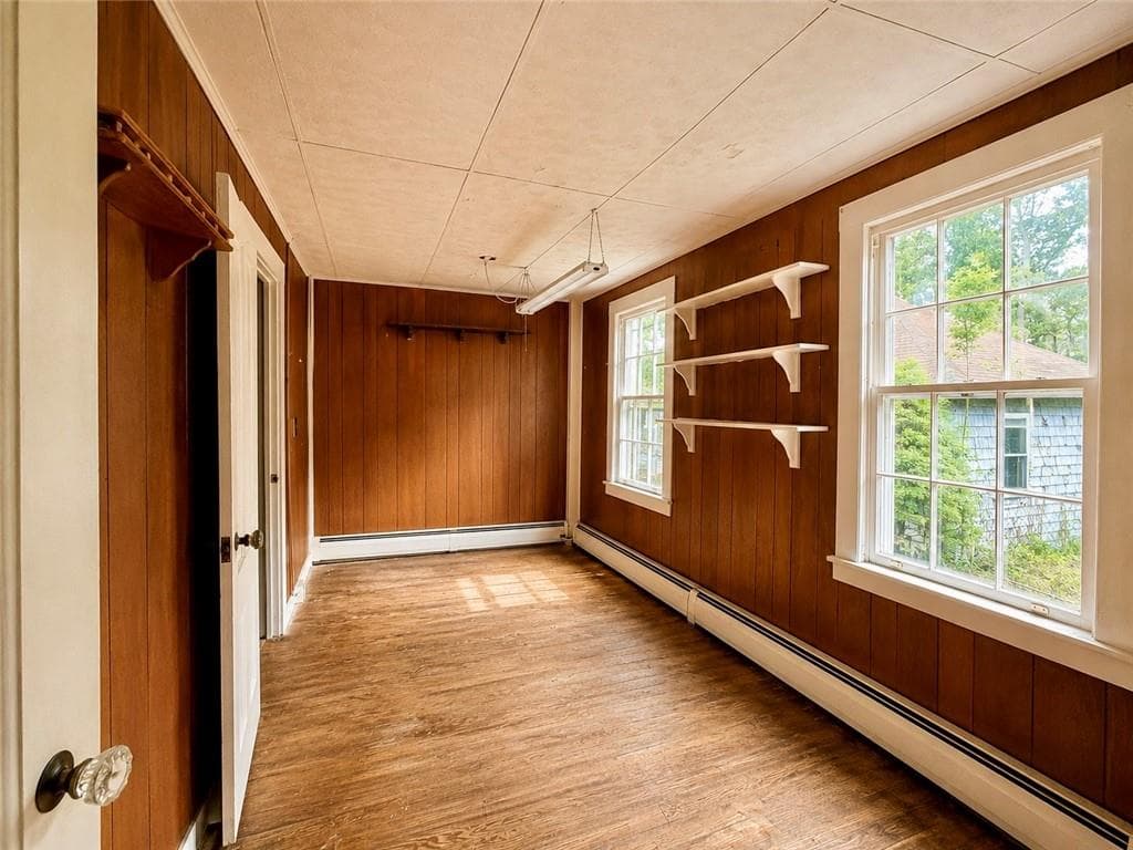 Single Family Residence at 102 Colvintown Road, Coventry, photo 12 of 31