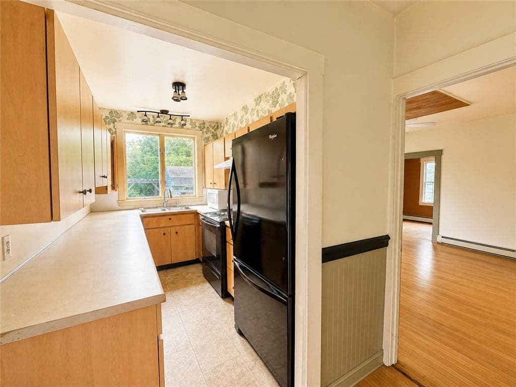 Single Family Residence at 102 Colvintown Road, Coventry, photo 7 of 31