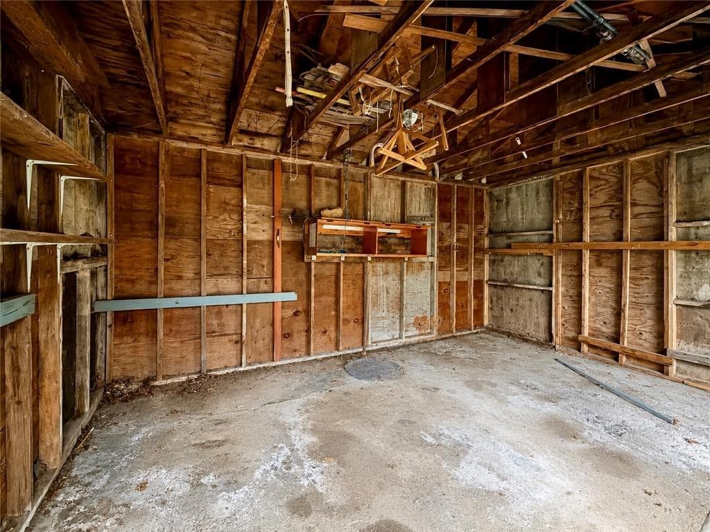 Single Family Residence at 102 Colvintown Road, Coventry, photo 20 of 31