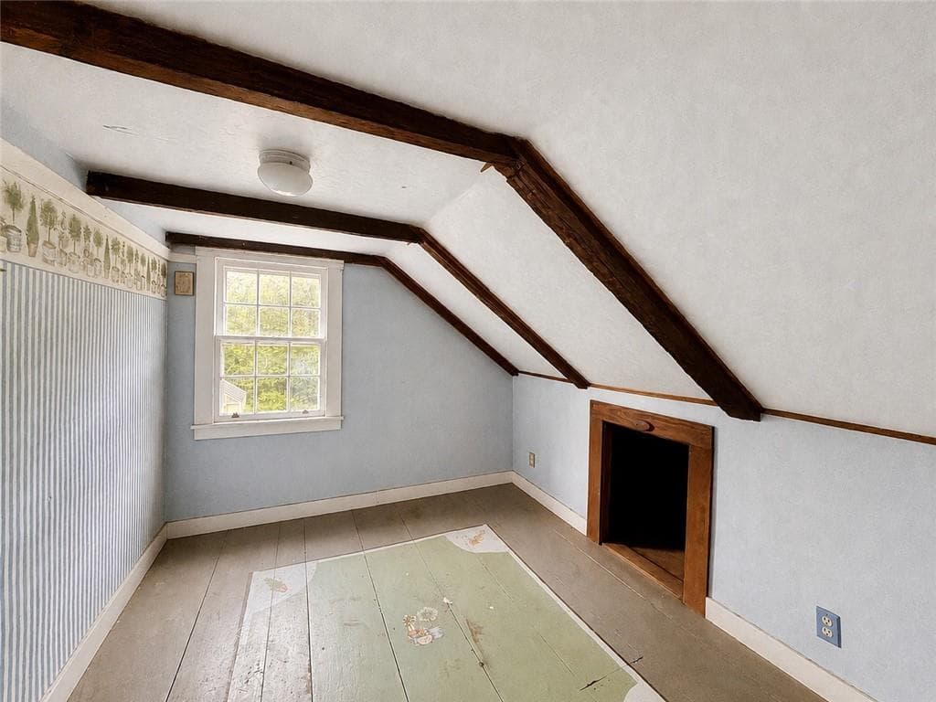 Single Family Residence at 102 Colvintown Road, Coventry, photo 10 of 31
