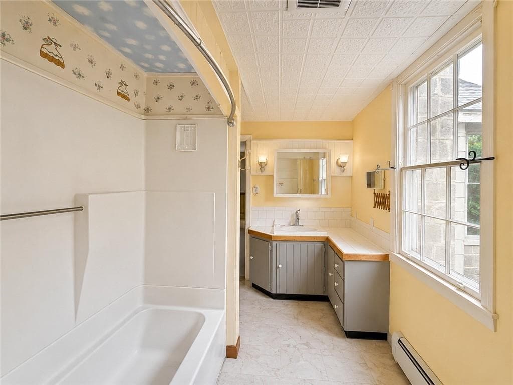 Single Family Residence at 102 Colvintown Road, Coventry, photo 8 of 31