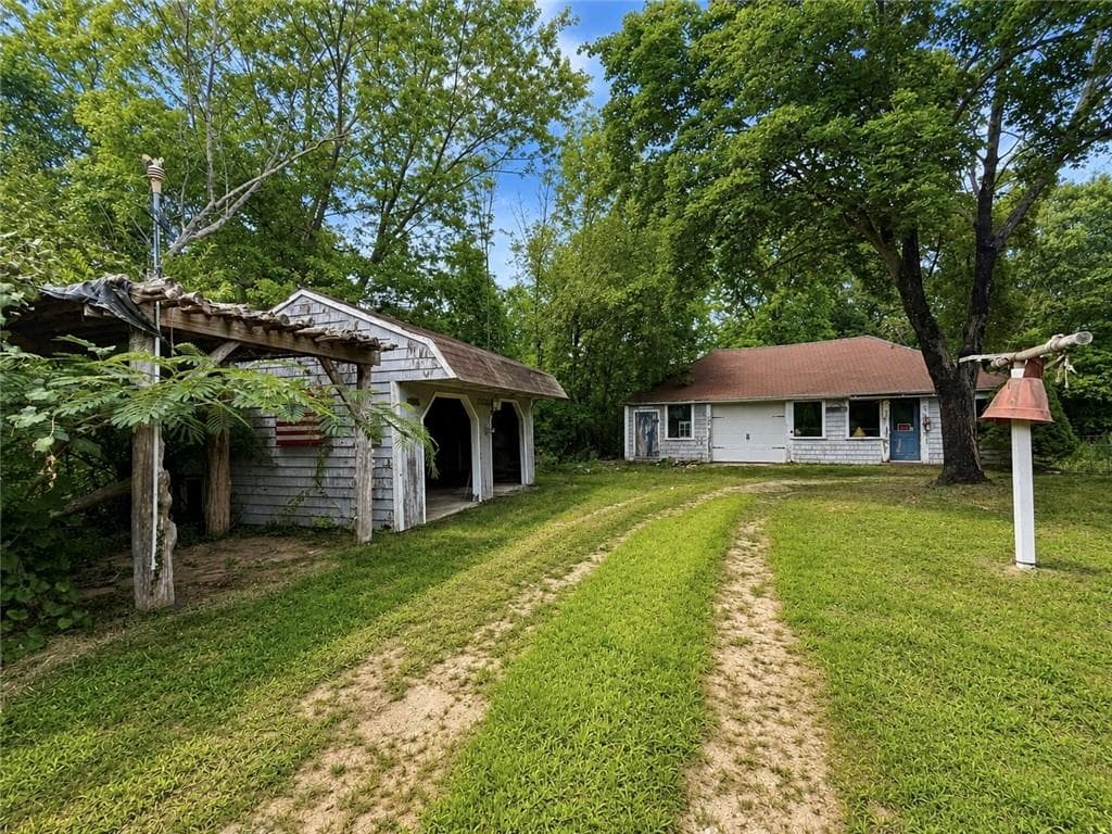 Single Family Residence at 102 Colvintown Road, Coventry, photo 21 of 31