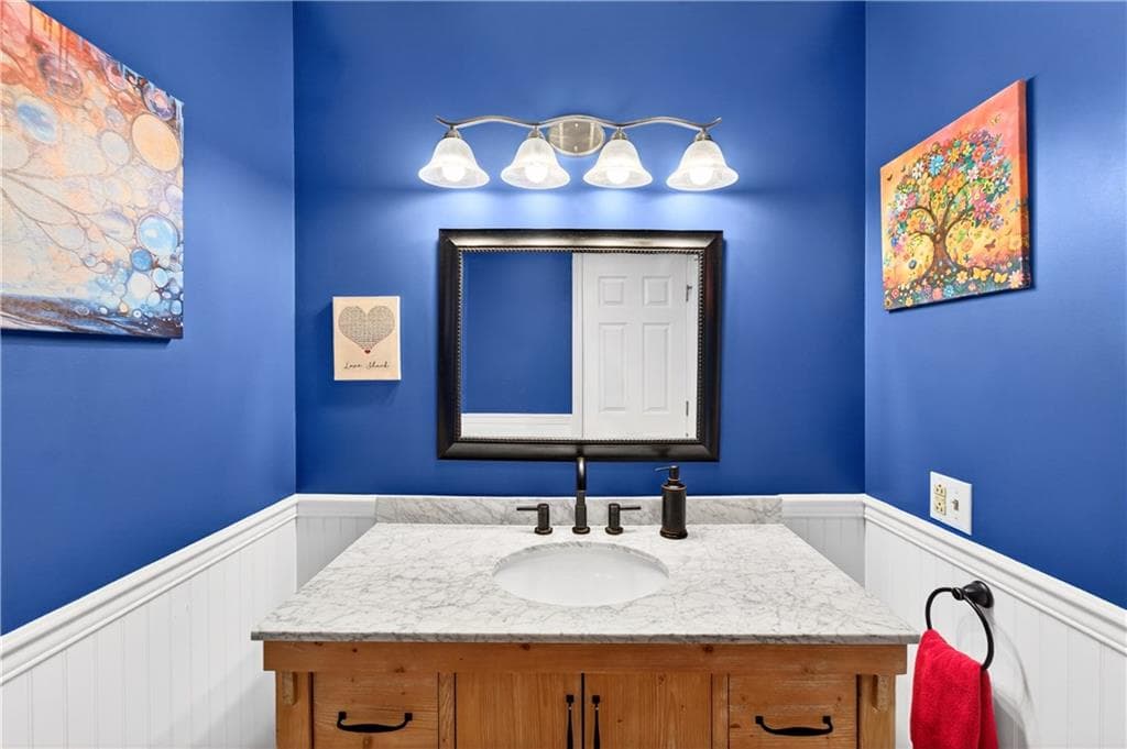 Condominium at 143 Oak Park Drive, North Providence, photo 13 of 33
