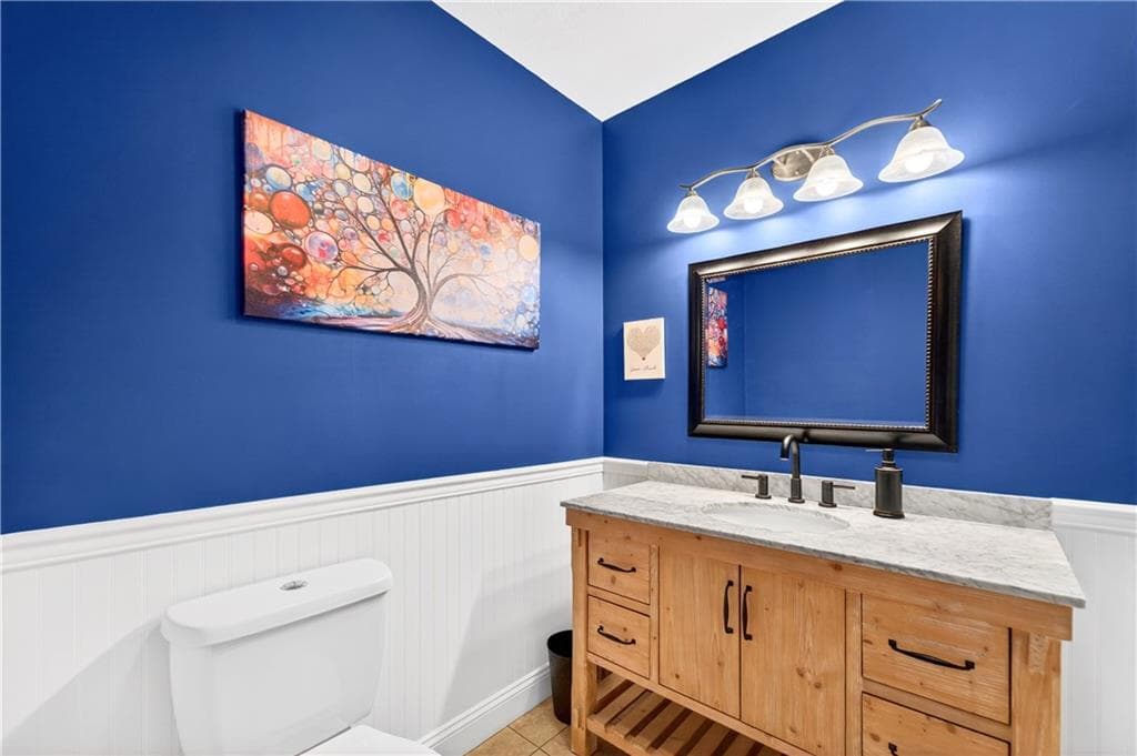 Condominium at 143 Oak Park Drive, North Providence, photo 12 of 33