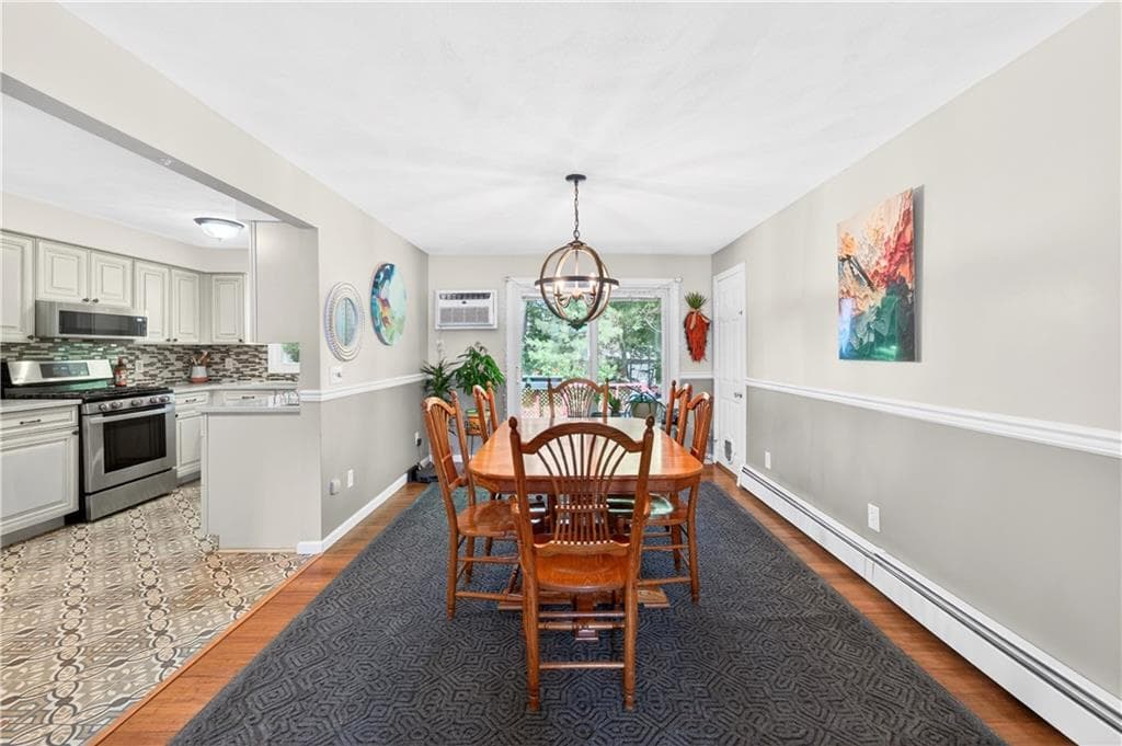 Condominium at 143 Oak Park Drive, North Providence, photo 7 of 33
