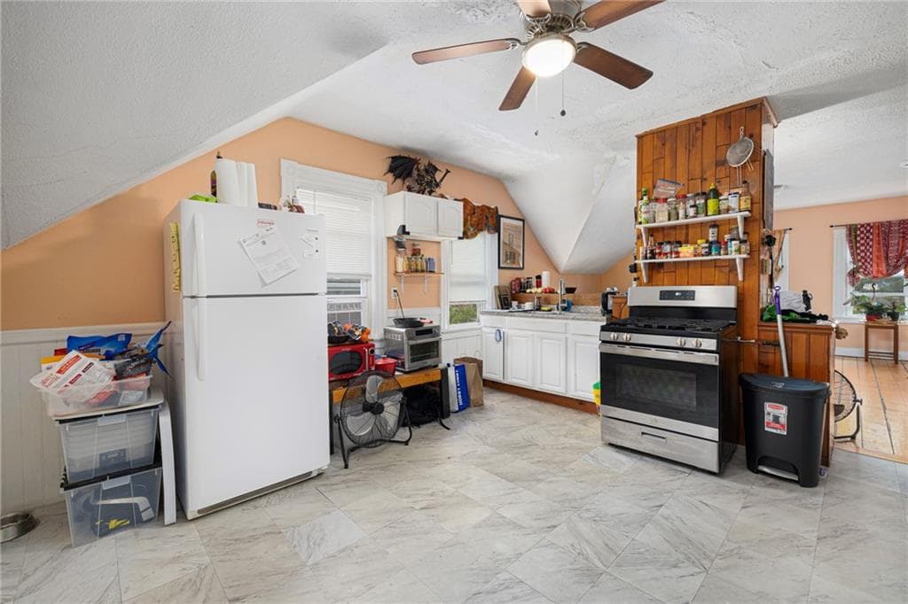 Multi Family at 54 Barton Street, Providence, photo 22 of 28