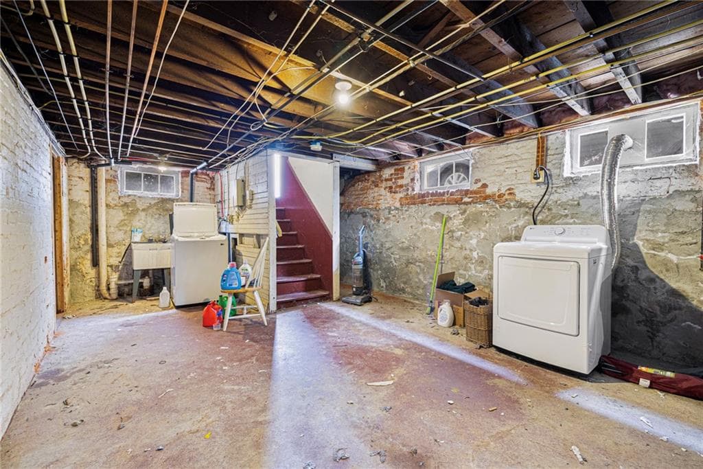 Multi Family at 54 Barton Street, Providence, photo 28 of 28