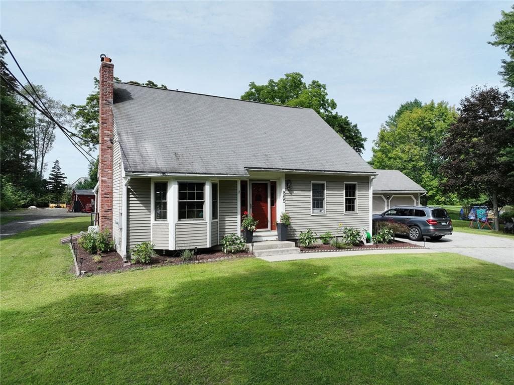 Single Family Residence at 865 Steere Farm Road, Burrillville, photo 2 of 45