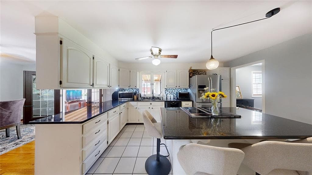 Single Family Residence at 865 Steere Farm Road, Burrillville, photo 11 of 45