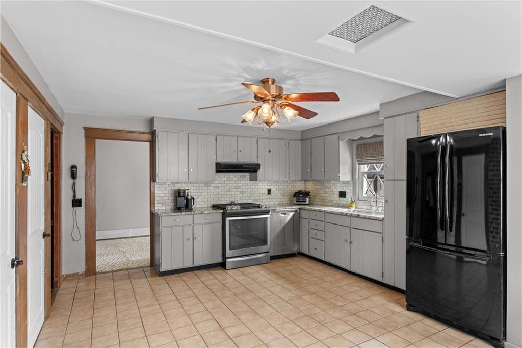 Single Family Residence at 294 Washington Street, West Warwick, photo 10 of 38