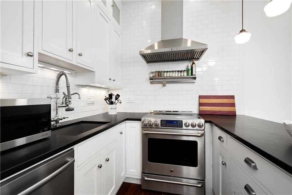 Condominium at 22 Halsey Street UNIT 2, Providence, photo 9 of 27