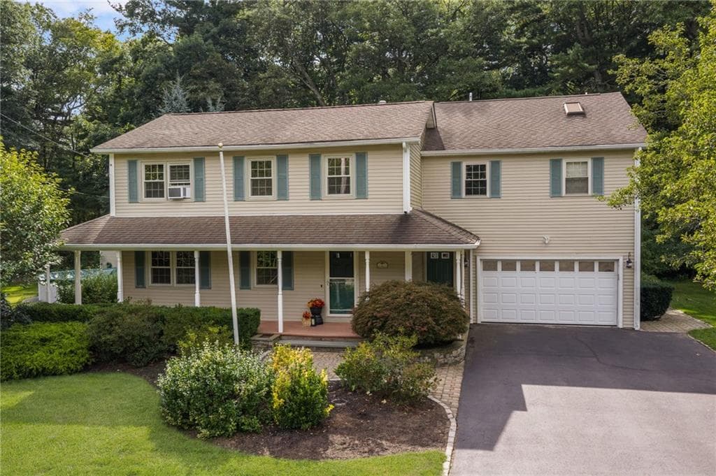 11 Birchwood Lane