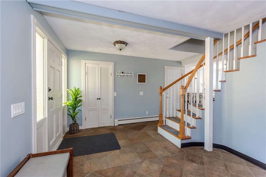 Single Family Residence at 104 Meadow Road, North Providence, photo 5 of 50