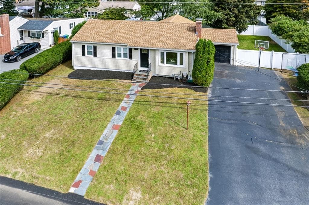 Single Family Residence at 27 Kalmer Road, Warwick, photo 3 of 40
