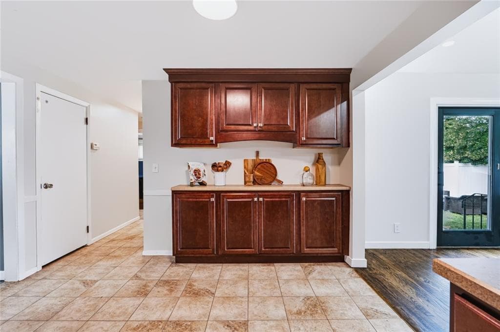 Single Family Residence at 27 Kalmer Road, Warwick, photo 11 of 40