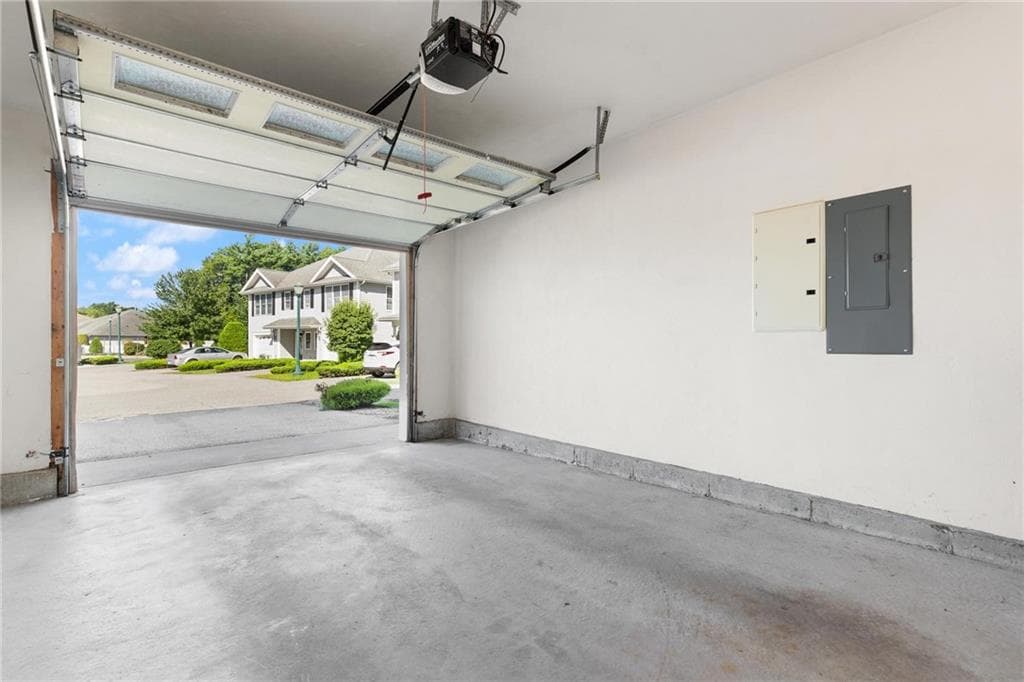 Condominium at 25 Sonya Drive, Coventry, photo 26 of 30
