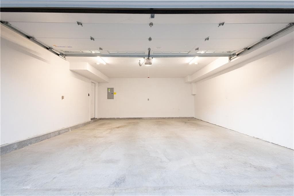 Condominium at 902 Hunting Hill Drive, Cumberland, photo 23 of 25