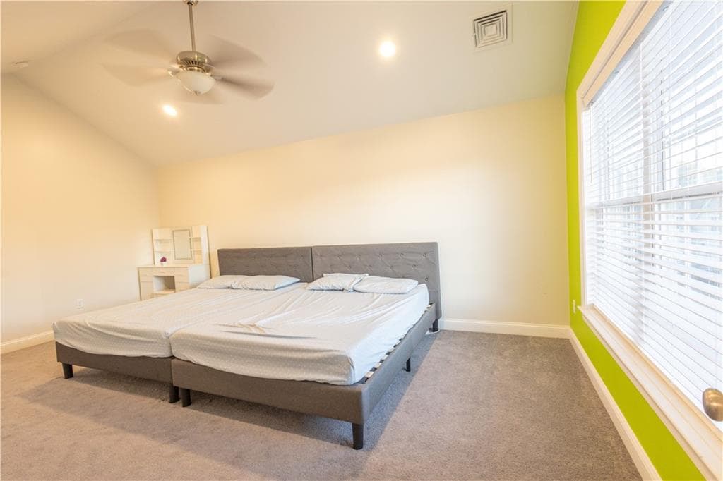 Condominium at 902 Hunting Hill Drive, Cumberland, photo 13 of 25