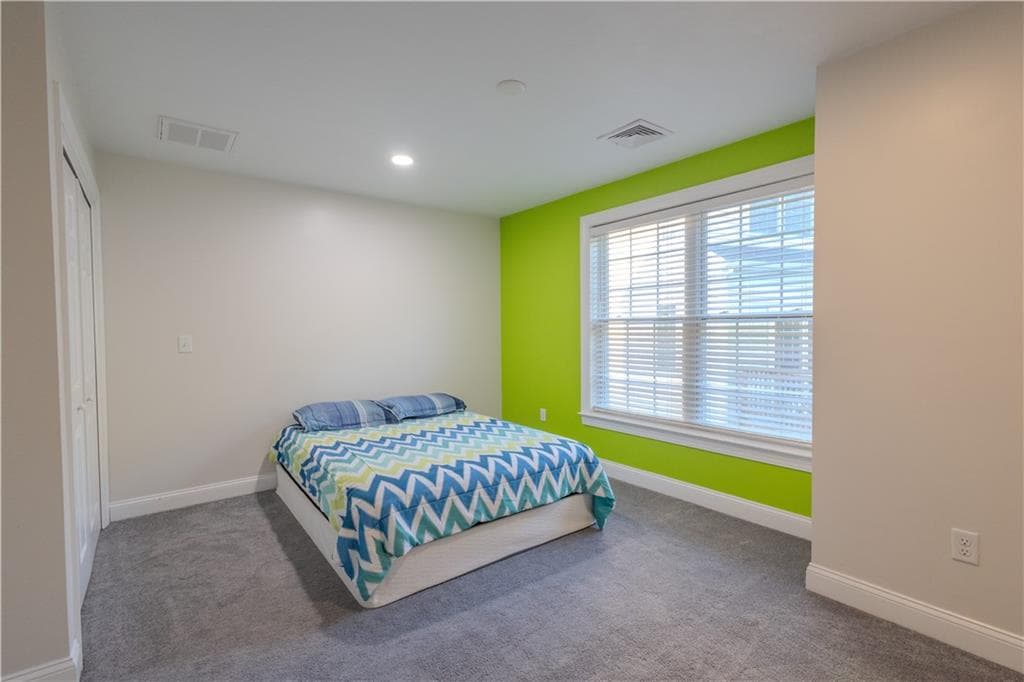 Condominium at 902 Hunting Hill Drive, Cumberland, photo 16 of 25