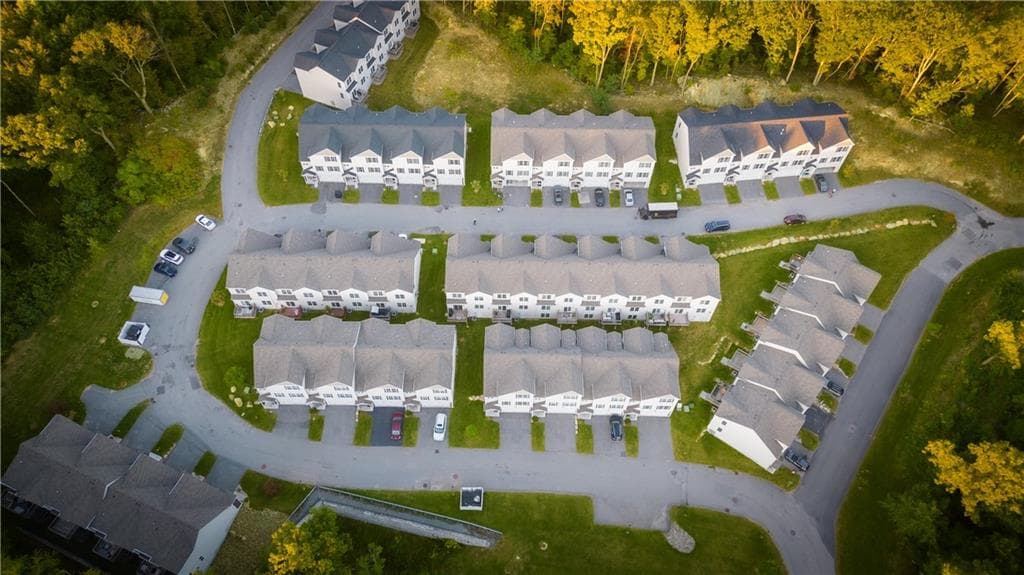 Condominium at 902 Hunting Hill Drive, Cumberland, photo 24 of 25