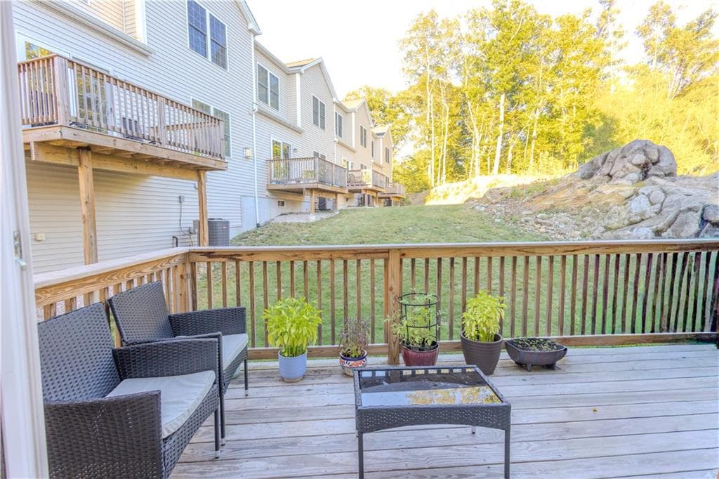 Condominium at 902 Hunting Hill Drive, Cumberland, photo 21 of 25