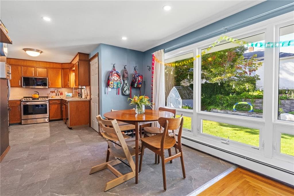 Single Family Residence at 34 Clifden Avenue, Cranston, photo 12 of 50