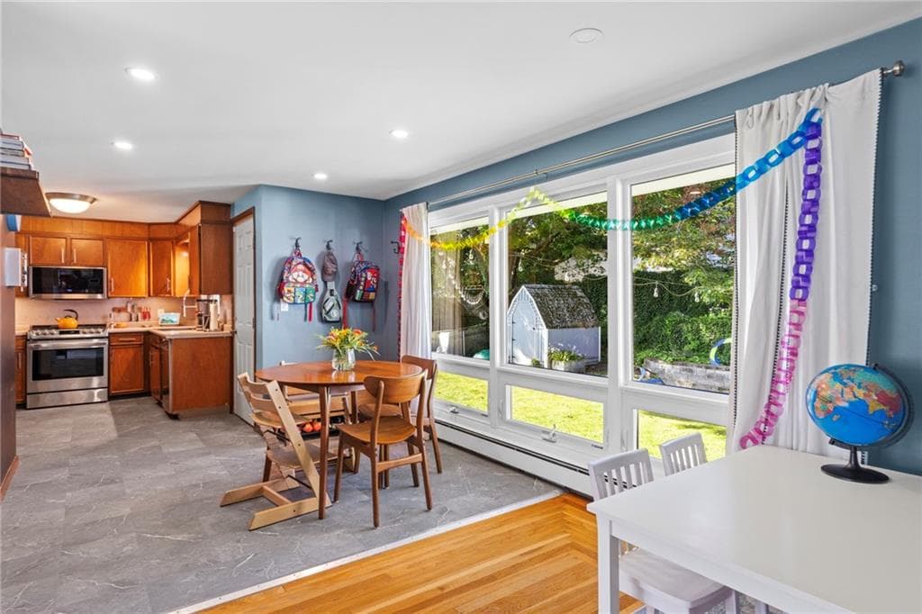 Single Family Residence at 34 Clifden Avenue, Cranston, photo 14 of 50