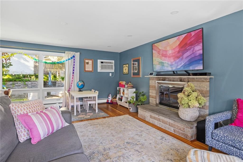 Single Family Residence at 34 Clifden Avenue, Cranston, photo 8 of 50