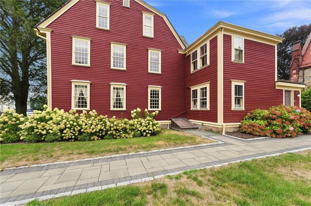 Single Family Residence at 59 Washington Street, Newport, photo 5 of 48