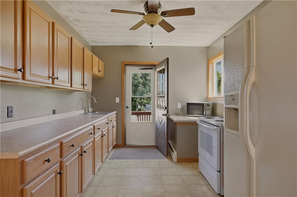 Single Family Residence at 156 Stafford Road, Tiverton, photo 8 of 28