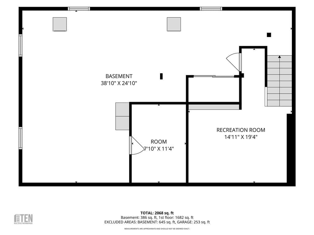 Single Family Residence at 66 Wayne Drive, Cumberland, photo 31 of 49