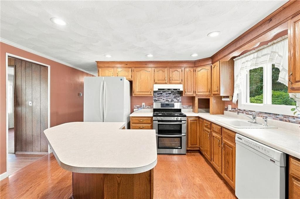 Single Family Residence at 66 Wayne Drive, Cumberland, photo 21 of 49